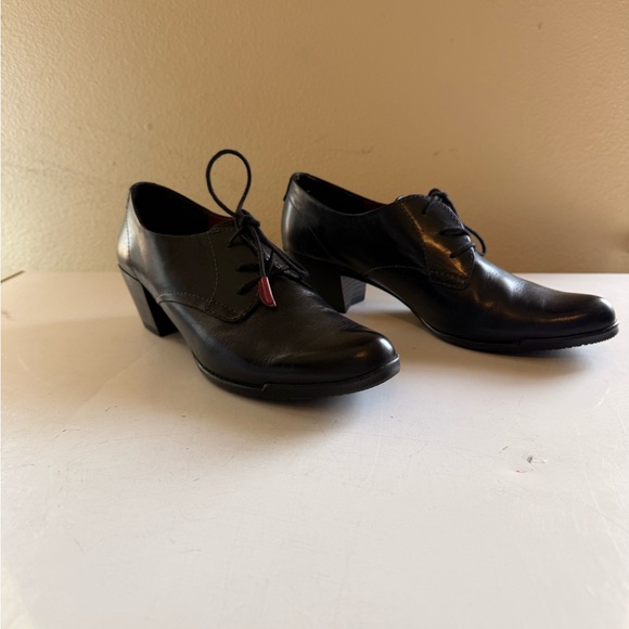 NEW Elegant Black Leather Tamaris Women's Oxford Shoes, Made in Germany, size 41 - Picture 2 of 10